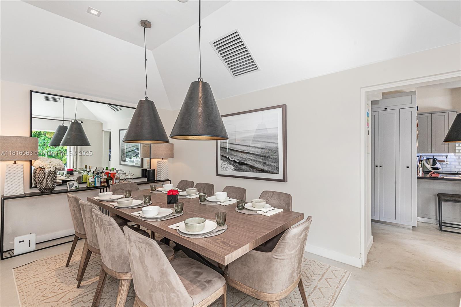 Building Photo - 375 Harbor Ct