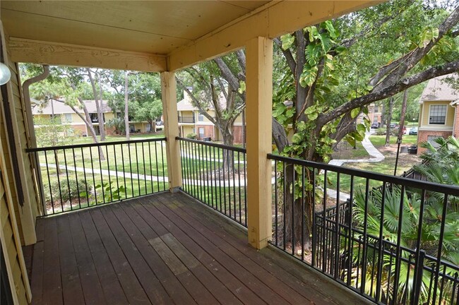 Building Photo - 8605 Mallard Reserve Dr