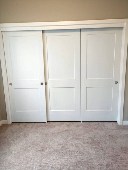 Building Photo - 1906 SE Tacoma St