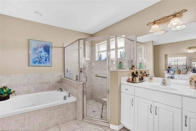 Building Photo - 7120 Coral Ridge Rd