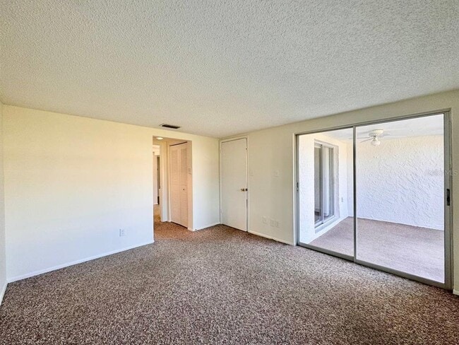 Building Photo - 3422 Trophy Blvd