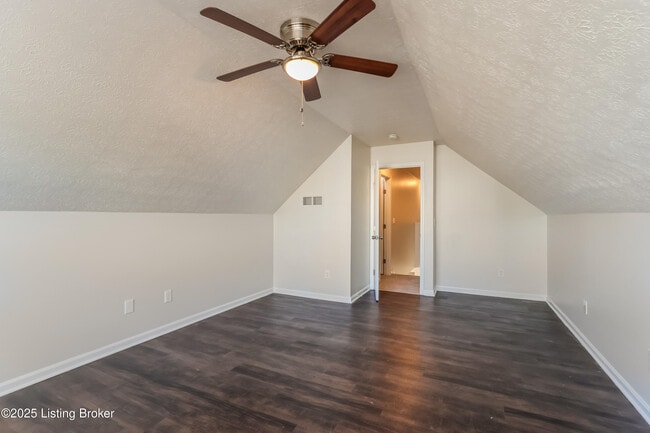 Building Photo - 4121 Mimosa View Dr