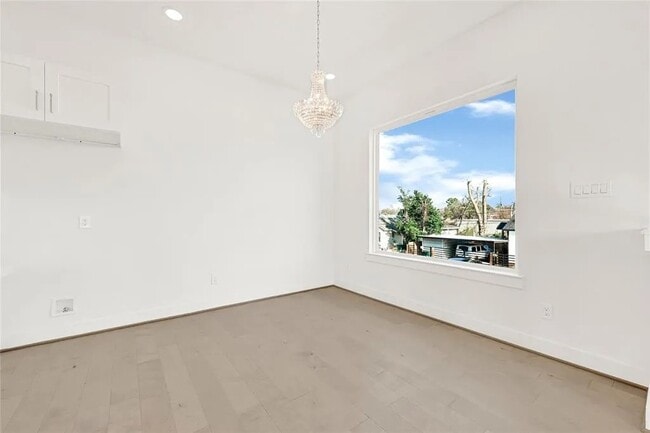 Building Photo - 4623 Cochran St