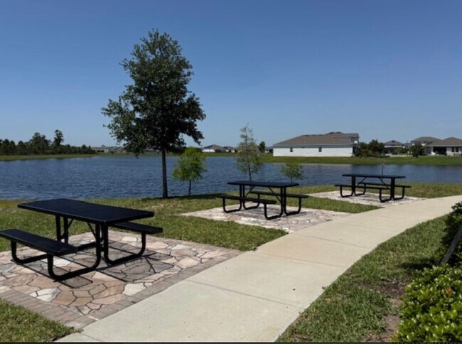 Building Photo - Isles of Lake Nona!! 3 Bedroom 2.5 Bathroom Townhome