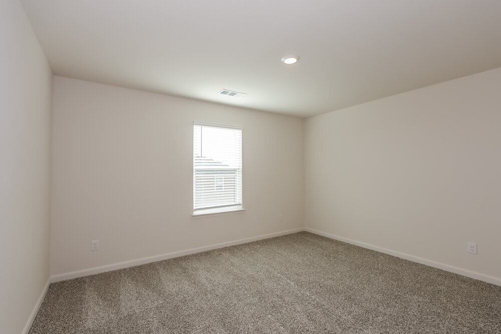 Building Photo - 1328 Redpine Dr