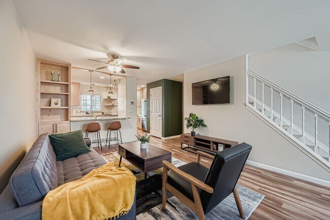 Building Photo - Cozy Furnished Home in Quiet Louisville Neighborhood