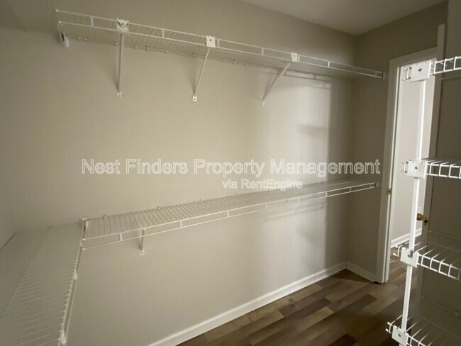 Building Photo - 421 Filmore Dr