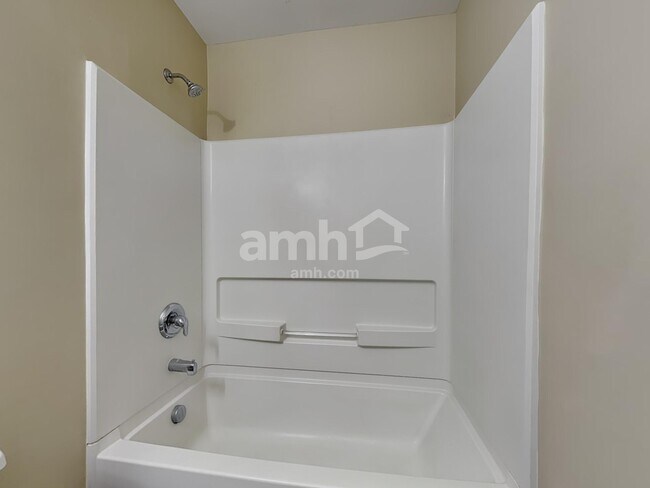 Building Photo - 406 Flint Dr