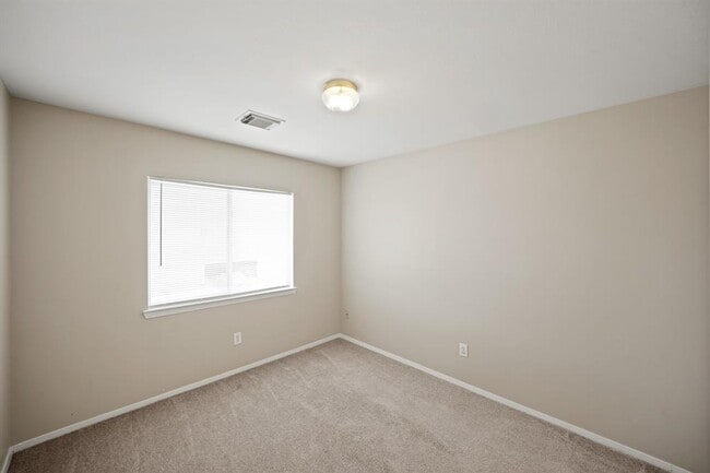 Building Photo - 1521 Nichole Woods Dr