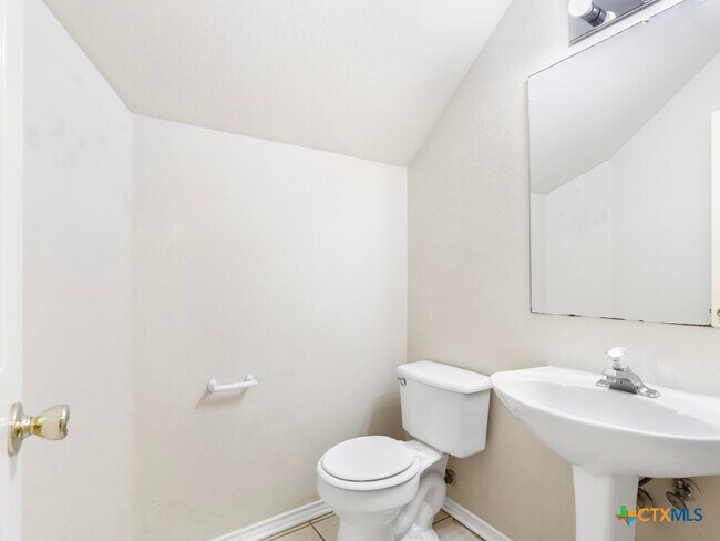 Building Photo - 825 Sagewood Trail