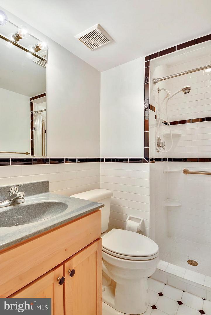 bath #3 - 1107 Fairview Ct