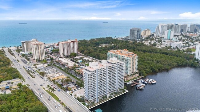 Building Photo - 2800 E Sunrise Blvd