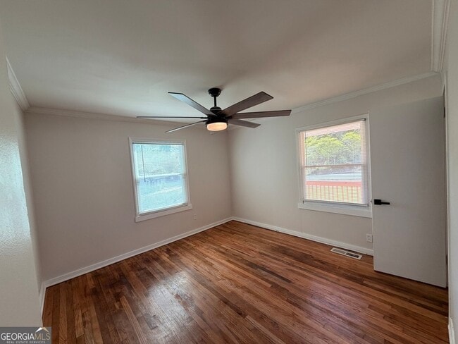 Building Photo - 1734 Cahoon St SW