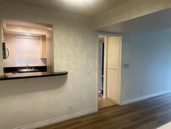 Building Photo - Spacious 2 Bedroom, 2 Bathroom, Canoga Park Condominium for Lease!