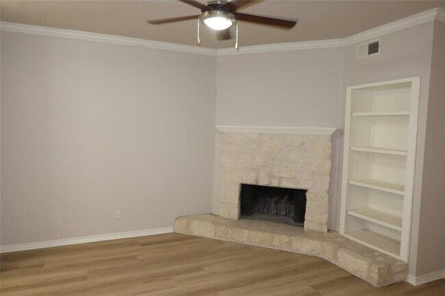 Building Photo - 6804 N Capital of Texas Hwy