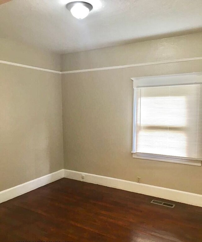 Building Photo - 2 bed 2 bath House in Vallejo - AVAILABLE ...