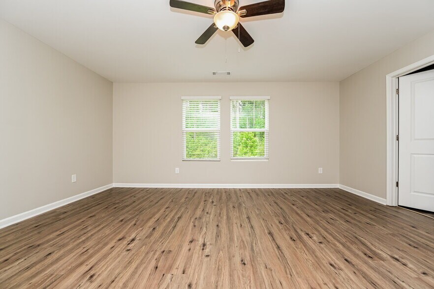 Building Photo - 1083 Cold Water Dr