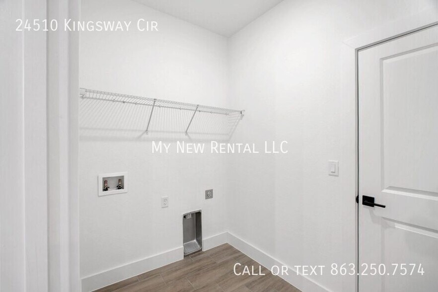 Building Photo - 24510 SW Kingsway Cir