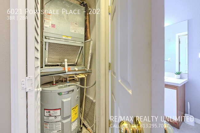 Building Photo - 6021 Portsdale Pl