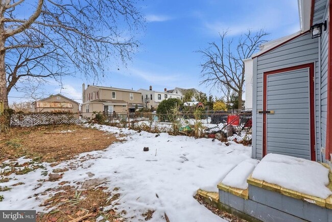 Building Photo - 923 Ridgeway St