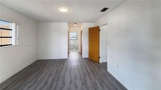 Building Photo - 8877 SW 36th St