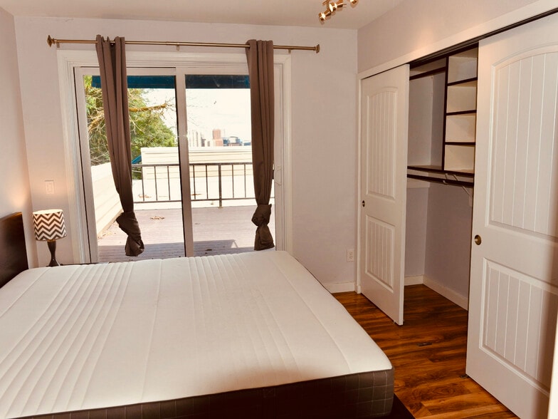 Bedroom - 3515 SW Barbur Blvd