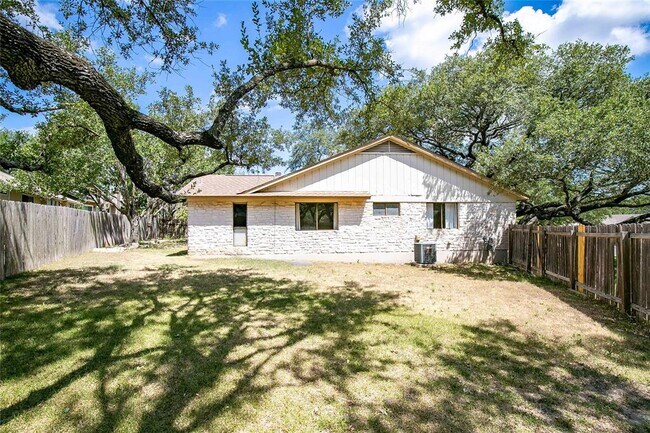 Building Photo - 11920 Meadowfire Dr