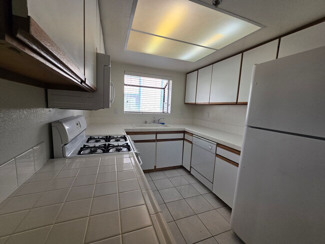 Building Photo - 44500 15th St E