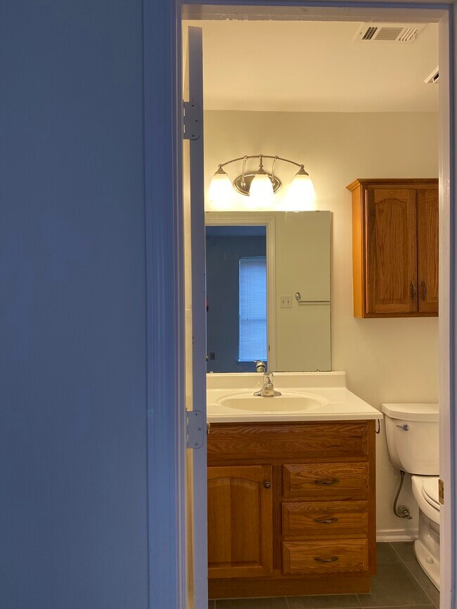 Master Bathroom - 2429 Majestic Dr