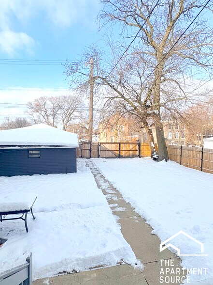 Building Photo - 1350 S Kedvale Ave