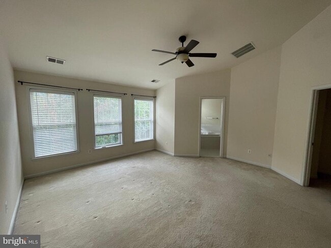 Building Photo - 41943 Cinnabar Square