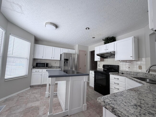 Building Photo - 9135 Windy Creek Dr