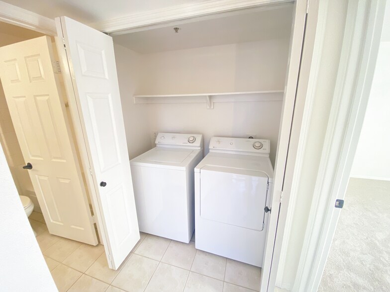 Building Photo - 5950 N 78th St