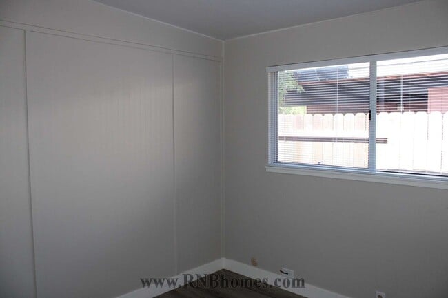Building Photo - 4757 River College Dr