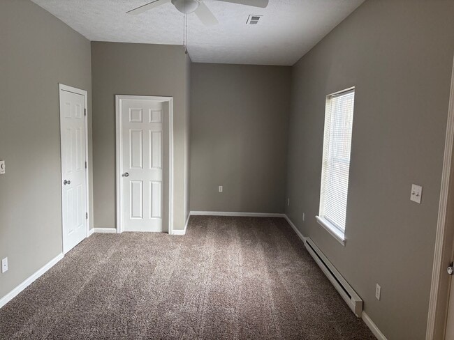 Building Photo - 804 Barry Ct