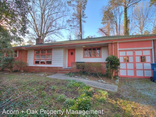 Building Photo - 3 br, 2 bath House - 107 W. Woodridge Dr.