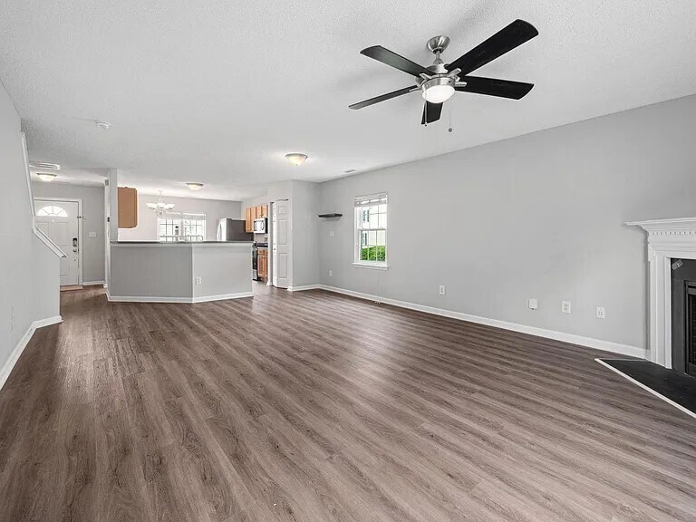 Living room - 2018 Grassy Banks Dr