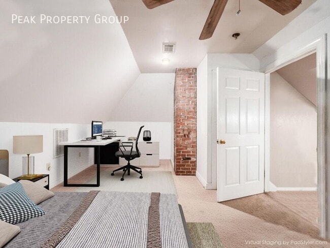 Building Photo - 1400 Summit St