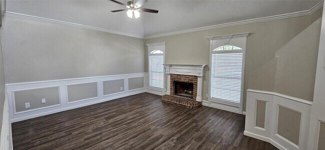 Building Photo - 12718 Hilltop Dr