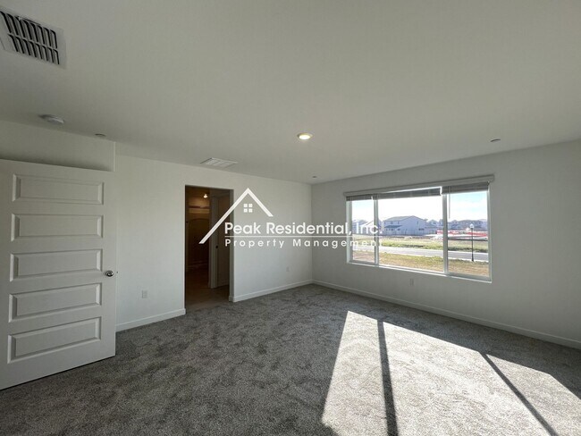 Building Photo - Brand New 4bd/2.5a Elk Grove Home-Must See!