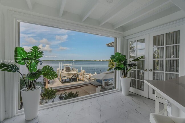 Building Photo - 16 North Dr