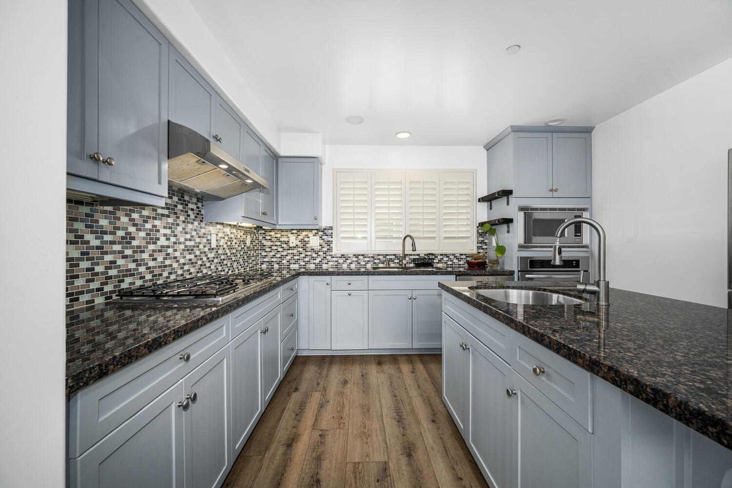 Building Photo - 7403 S Sepulveda Blvd