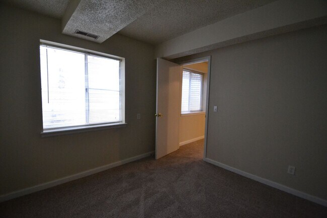 Building Photo - 8525 Salsifa Terrace