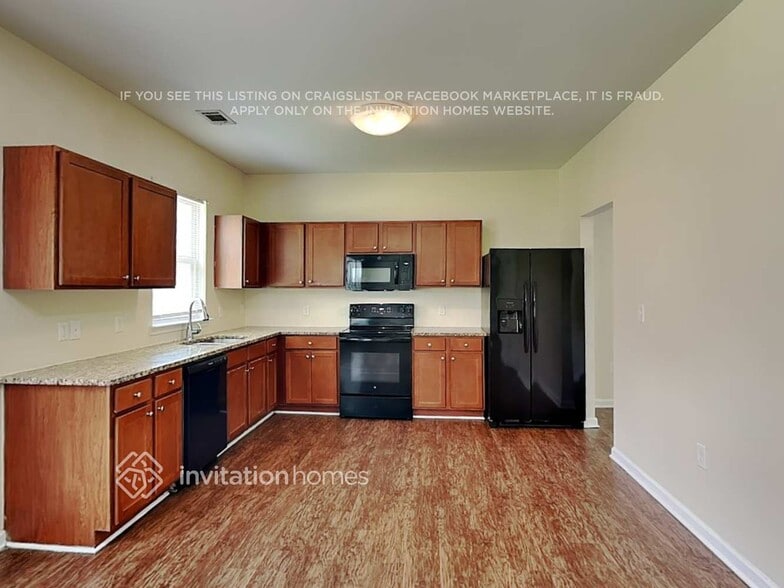 Building Photo - 999 Rock Hill Pkwy