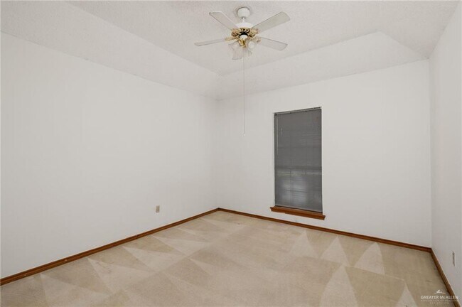 Building Photo - 3808 N Cynthia St
