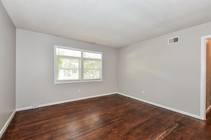 Building Photo - 1736 Morninglo Ln