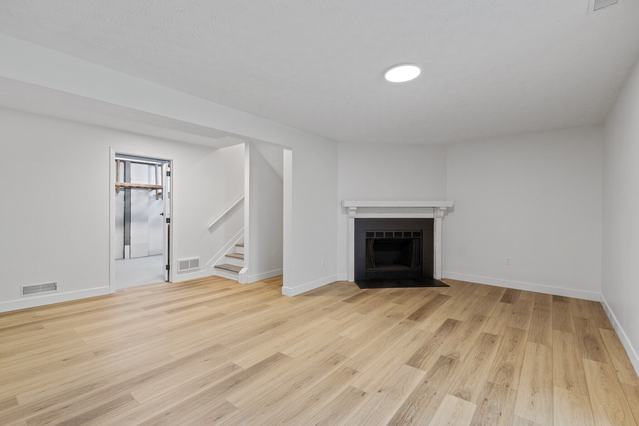 Building Photo - 698 Slate Hollow Ct