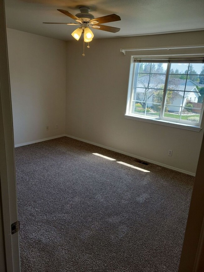 Building Photo - Lovely 3 Bedroom Home for Rent in CDA!