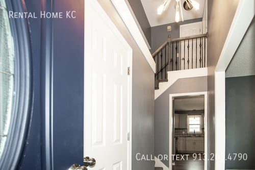 Building Photo - 2116 E 144th St