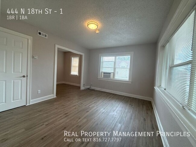 Building Photo - 444 N 18th St